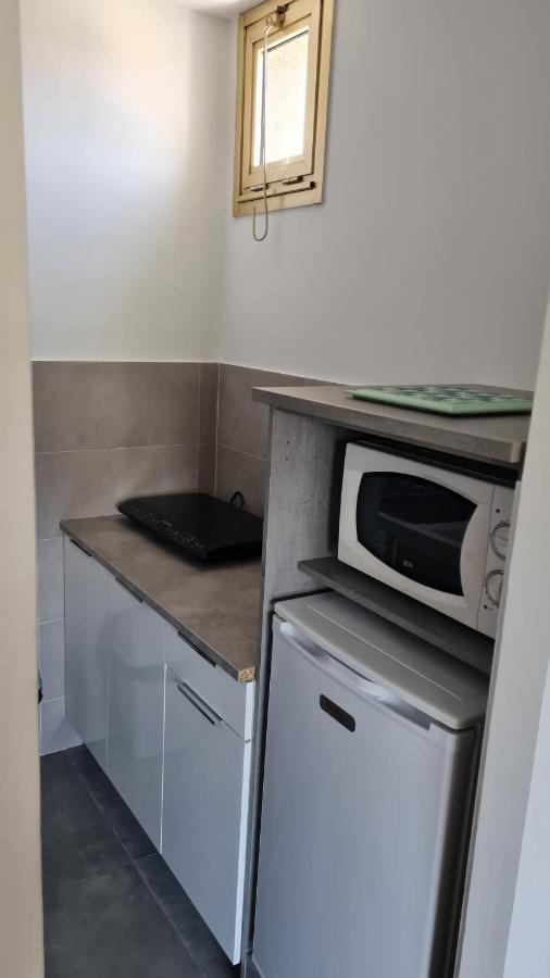 2P Entierement Climatise I Bien Insonorise I Wifi I A 300 M De La Mer I Restaurants Commerces Et Transports A 5Mn A Pied I Ideal 2 Personnes I Possibilite 4 Avec Canape Lit De Qualite I Tres Belle Douche Кан сюр Мер Екстериор снимка